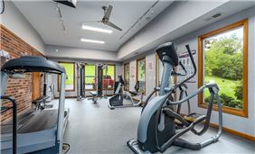 24/7 Fitness Center