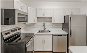 Prestige Kitchen Style (shown here in a 1-bedroom floor plan)