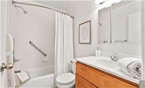 Bright and Spacious Bathroom