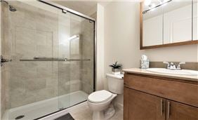 Contemporary Bathroom Style featuring a Walk-in Shower