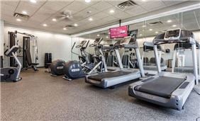 24/7 Fitness Center with WIFI and Cable TV