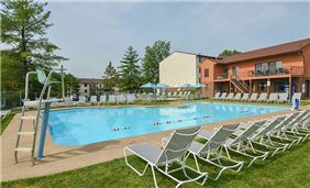 Seasonal Outdoor Swimming Pool