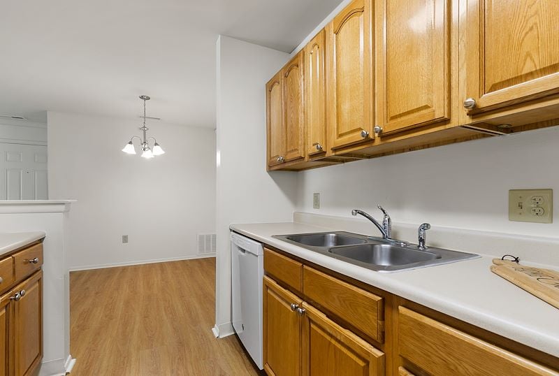 Amenities at California Apartments at Manor Communities, Absecon/New Jersey