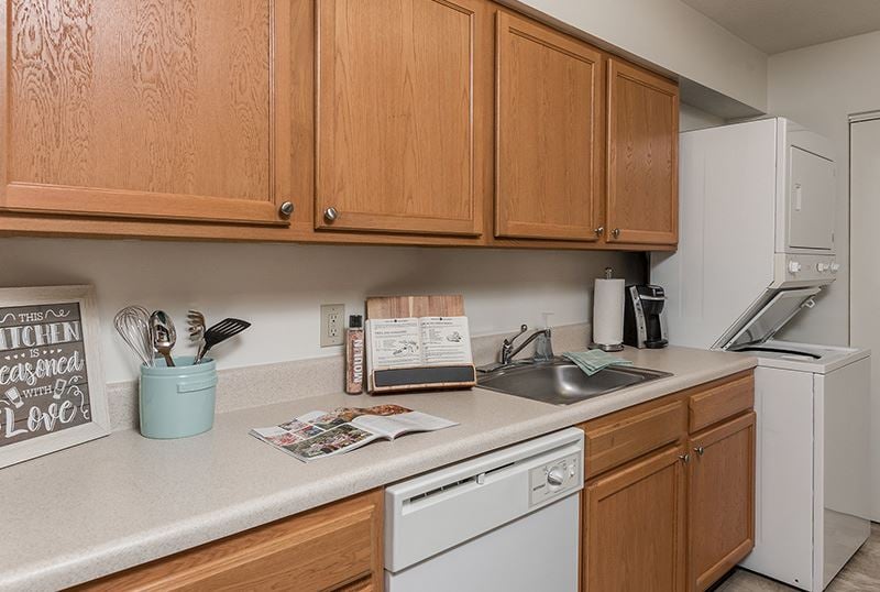 Apartment Features at Country Club Apartments at Manor Communities, Huntington/West Virginia