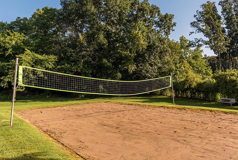 Amenities at Country Club Apartments at Manor Communities, Huntington/West Virginia