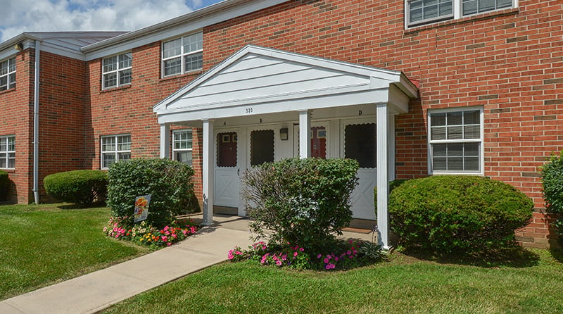 Exterior Side view of Gateway Apatments at Manor Communities, Wilkes-Barre/Pennsylvania
