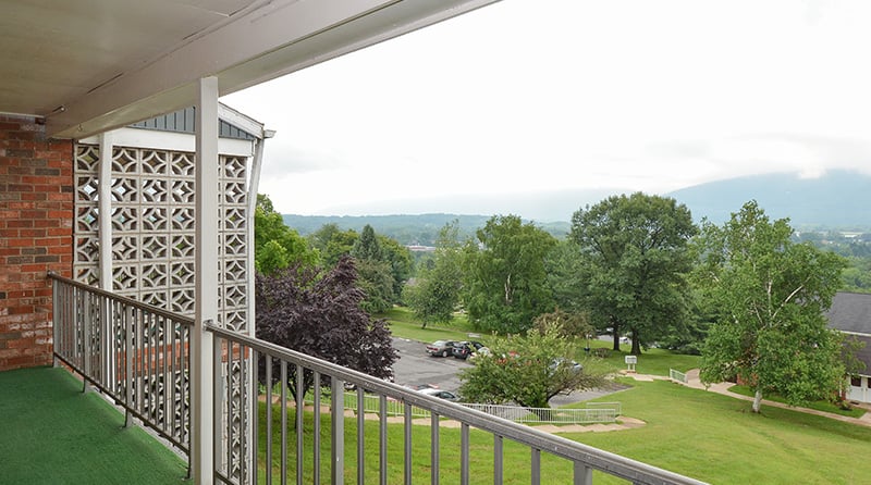 Room Outside view of Grampian Hills Apartments at Manor Communities, Williamsport/Pennsylvania