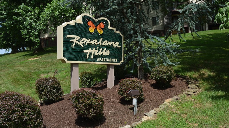 Signbord of Roxalana Hills Apartments at Manor Communities, Beckley/West Virginia