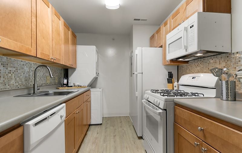 Apartments at California Apartments at Manor Communities, Absecon/New Jersey