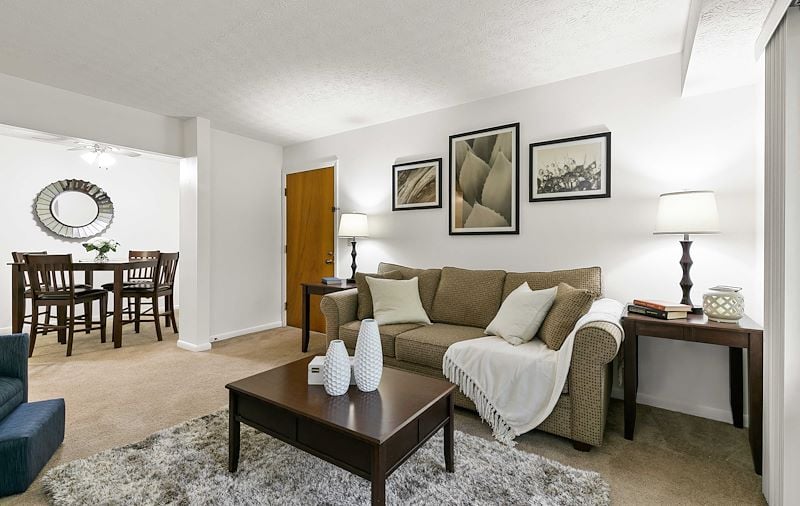 Furniture of Country Club Apartments at Manor Communities, Huntington/West Virginia