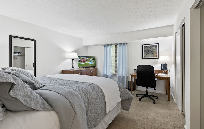 Roxalana Hills Apartments in Charleston