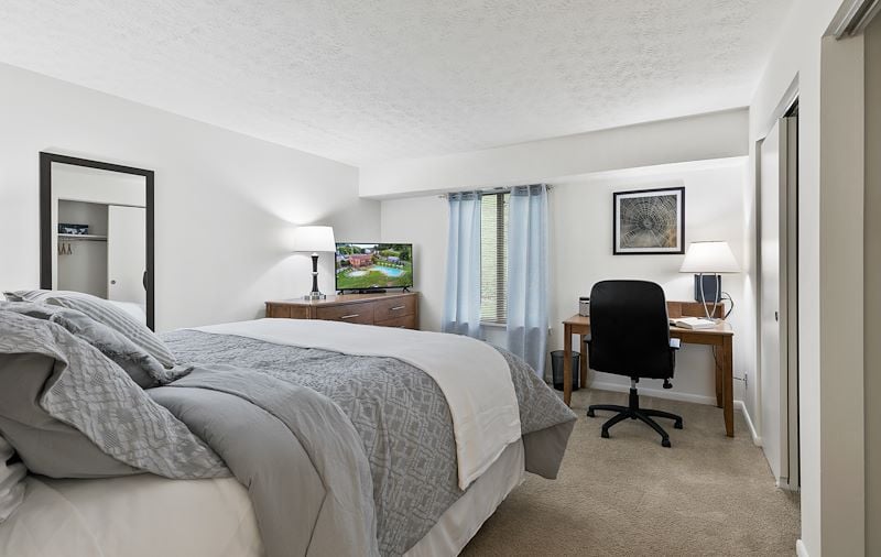 Roxalana Hills Apartments in Charleston
