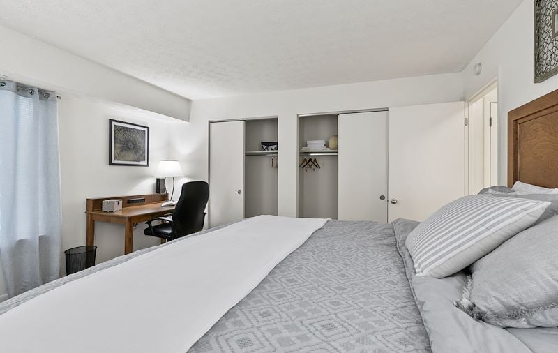 Furniture of Country Club Apartments at Manor Communities, Huntington/West Virginia
