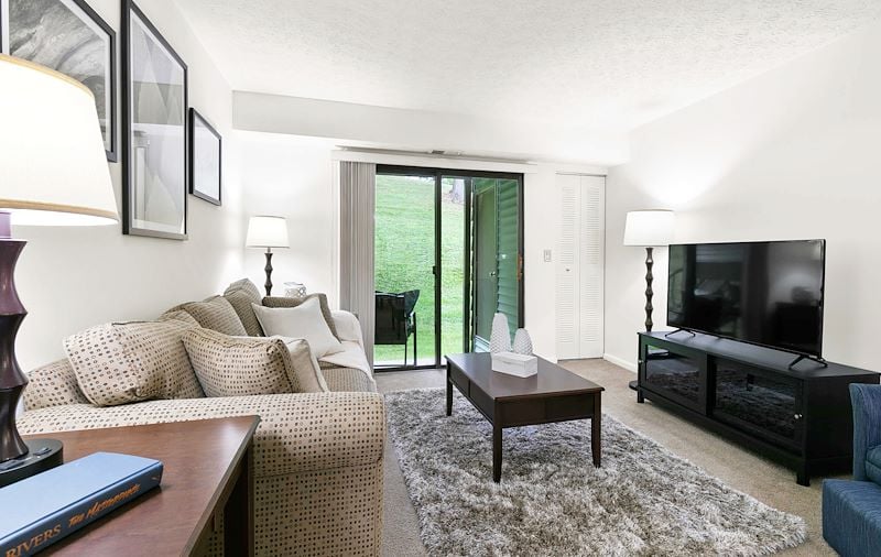 Furniture of Country Club Apartments at Manor Communities, Huntington/West Virginia