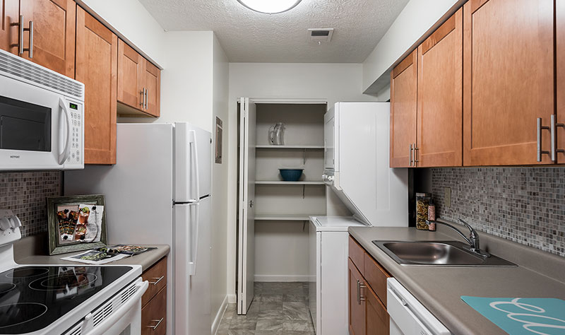 Apartment view of Roxalana Hills Apartments at Manor Communities, Charleston/West Virginia