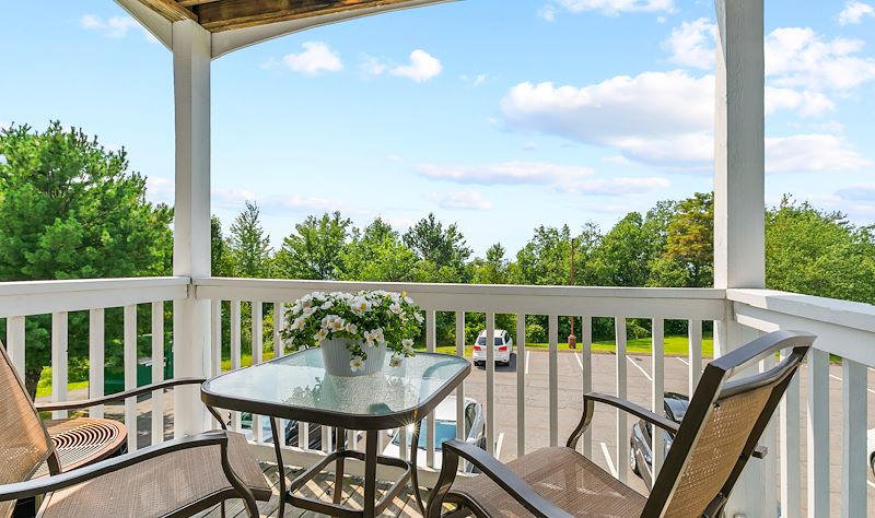 Rest in Balcony at Manor Communities, Wilkes-Barre/Pennsylvania