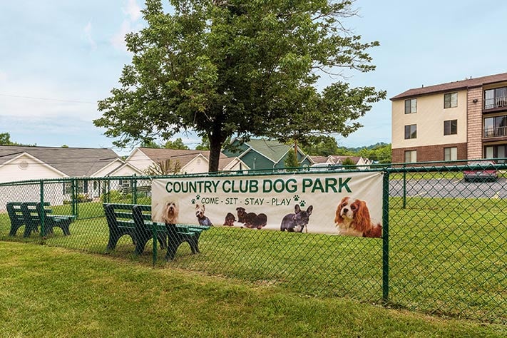 Amenities at Country Club Apartments at Manor Communities, Huntington/West Virginia
