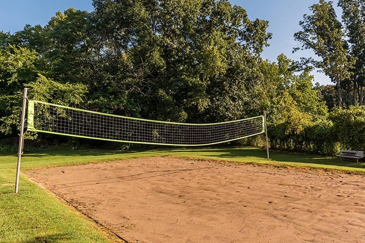 Amenities at Country Club Apartments at Manor Communities, Huntington/West Virginia