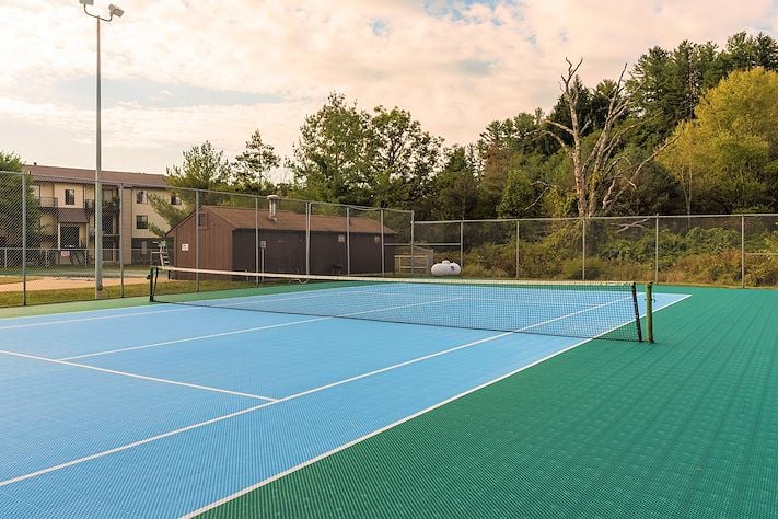Community Highlights of Pikeview Manor Apartments