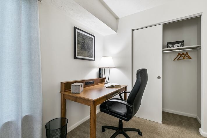 Furnished of Pikeview Manor Apartments