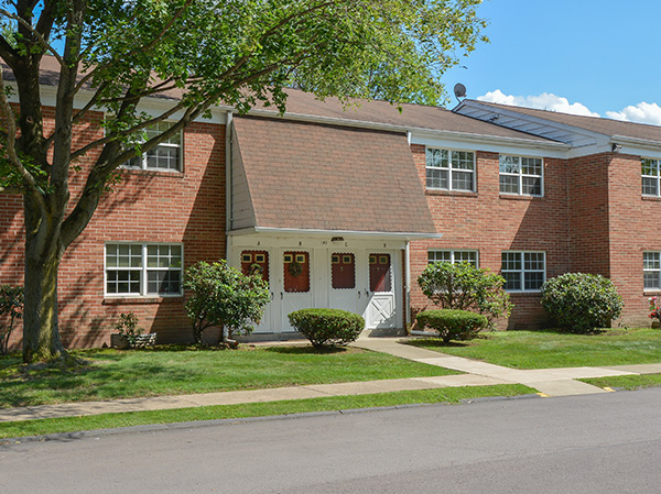 Gateway Apartments - 200 Gateway Drive, Edwardsville ,PA 18704