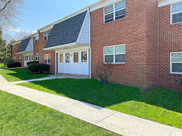 Manor House Apartments - 1415 Spencer Avenue, Lancaster ,PA 17603