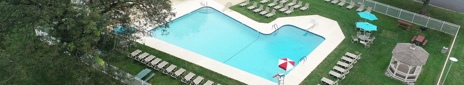 Swimming Pool of Manor House Apartments at Manor Communities, Lancaster/Pennsylvania